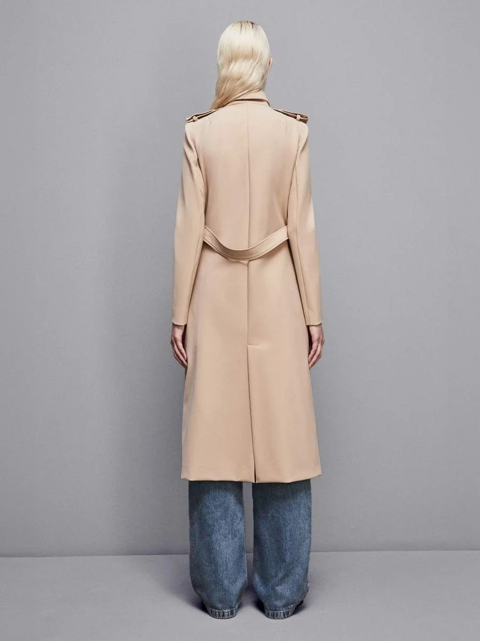 P Pepe Trench 8O0137