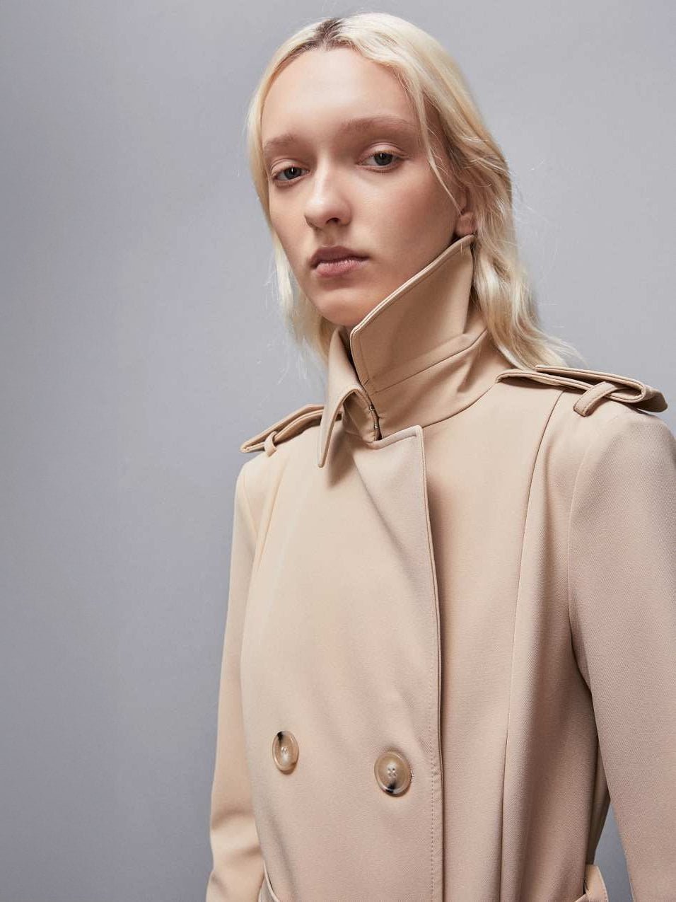 P Pepe Trench 8O0137
