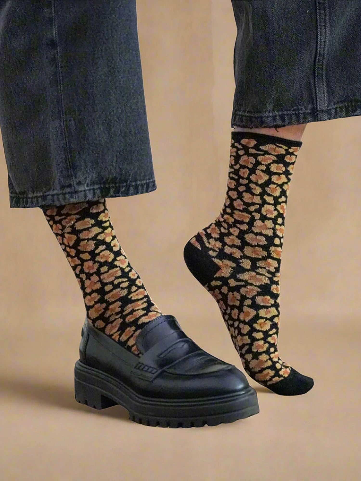 KLUE Glitter Lurex socks in eco-friendly Lyocell | Stripes Black
