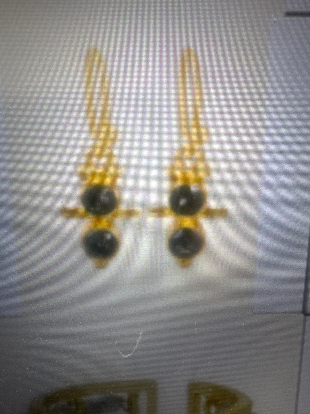 Ekadori Earrings Stone Axis