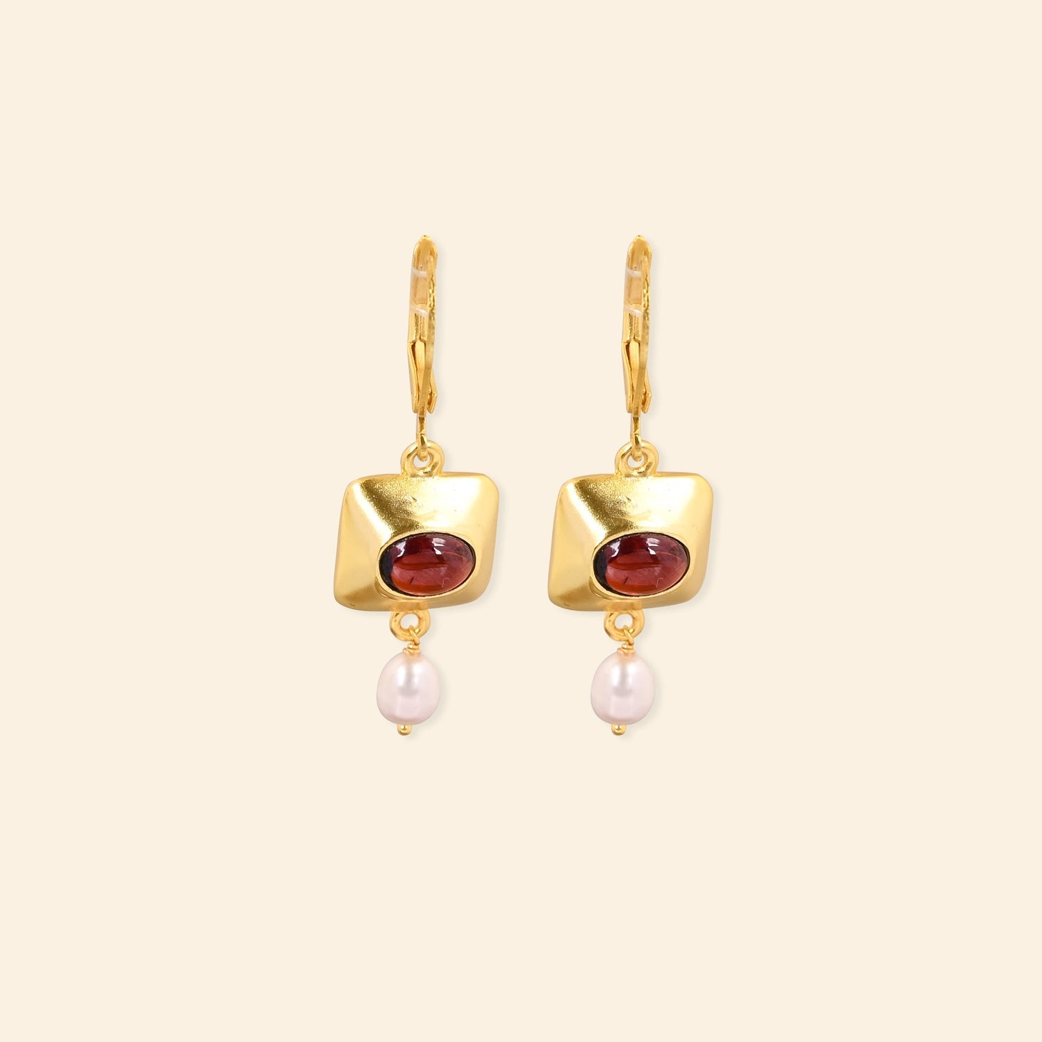 Ekadori Earrings Gold Sigil