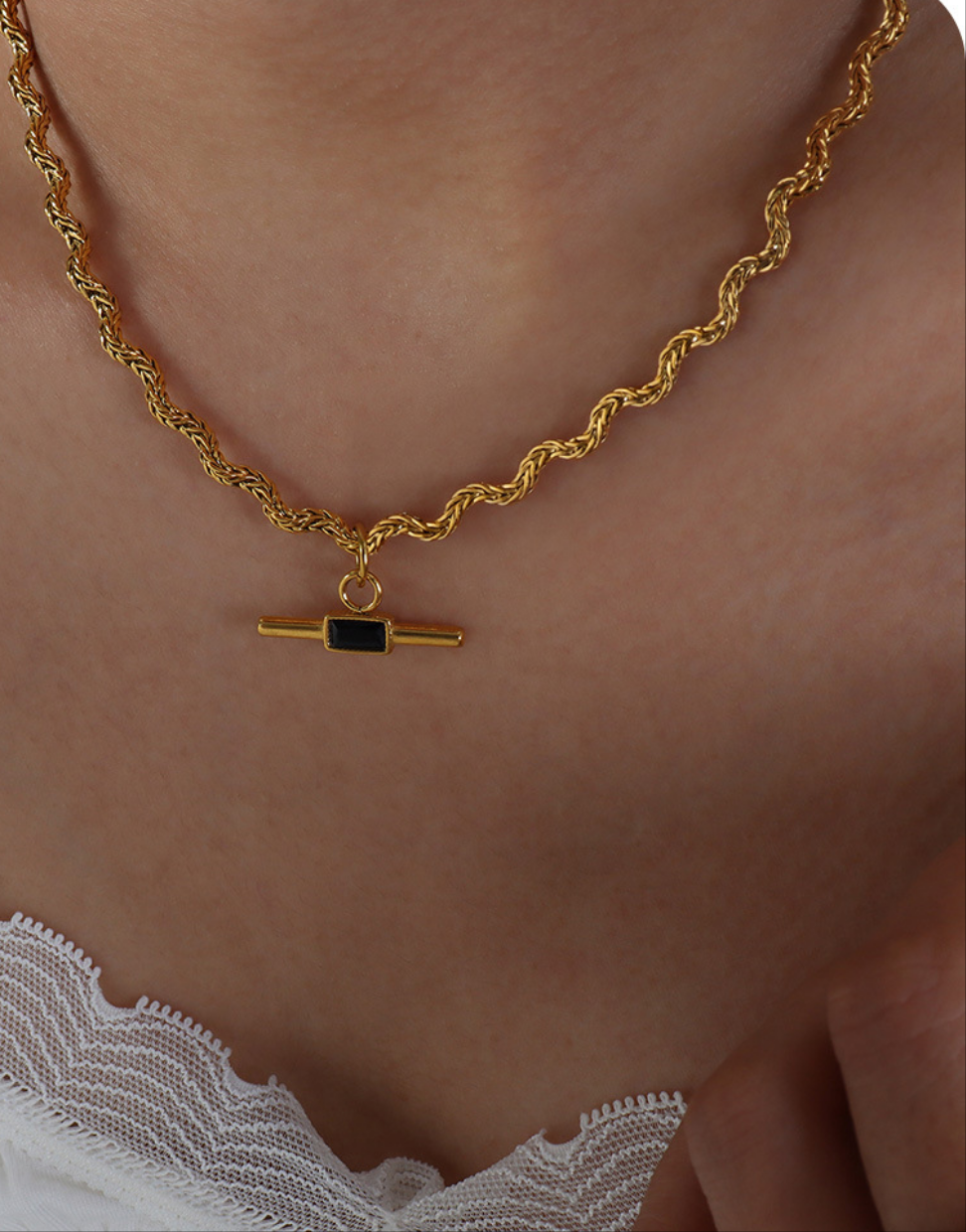 MG Wavy Chain T Bar Necklace Black