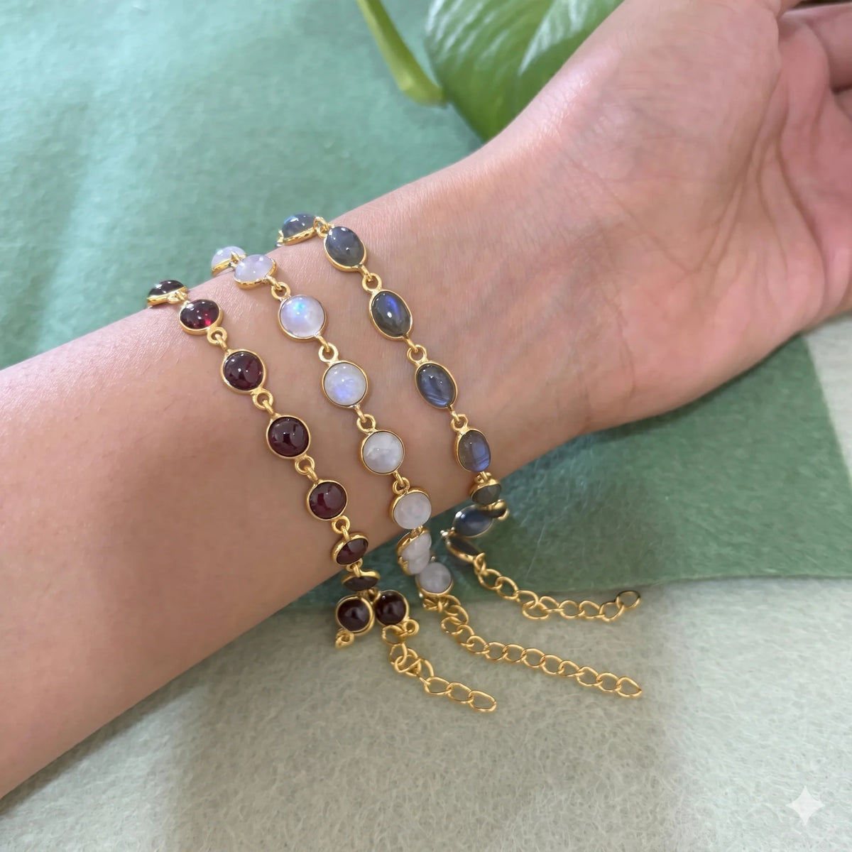 Ekadori Bracelet Ember Loop